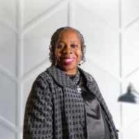 Linda-Dixon-website-headshot